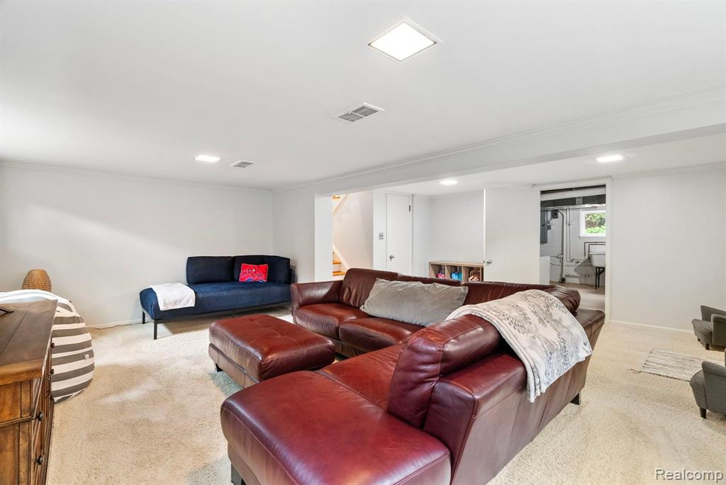 95 CRESTWOOD Drive, Grosse Pointe Shores, MI 48236 — Photo 48
