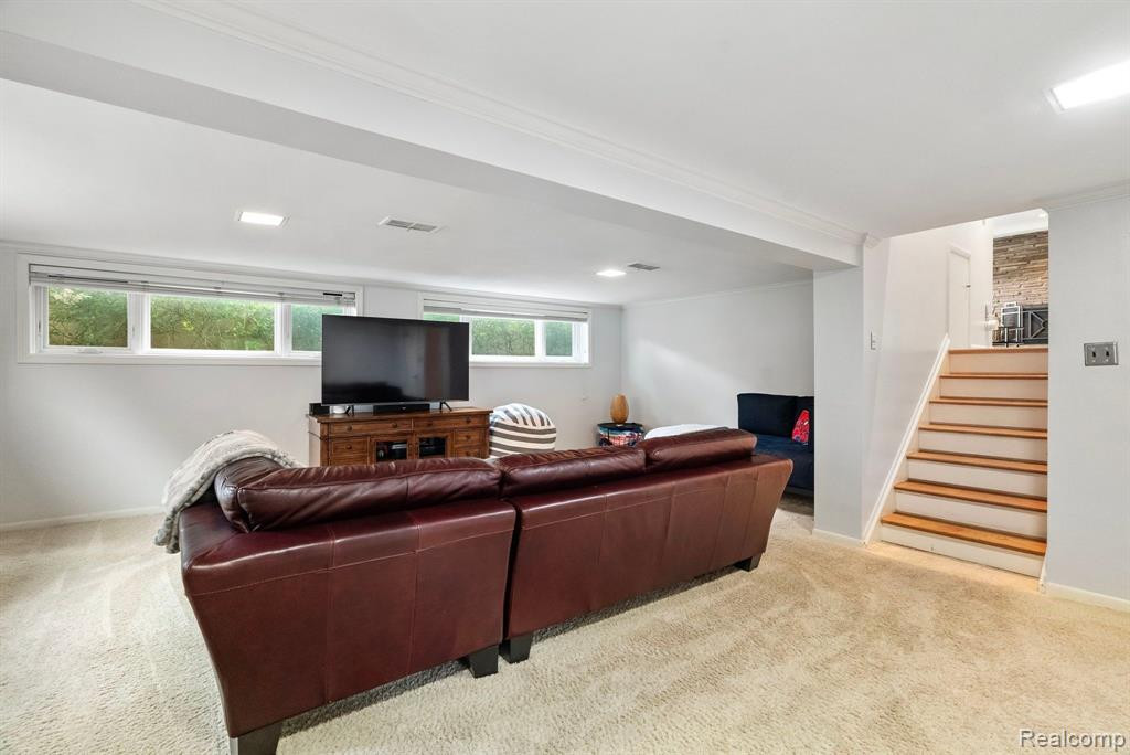 95 CRESTWOOD Drive, Grosse Pointe Shores, MI 48236 — Photo 49
