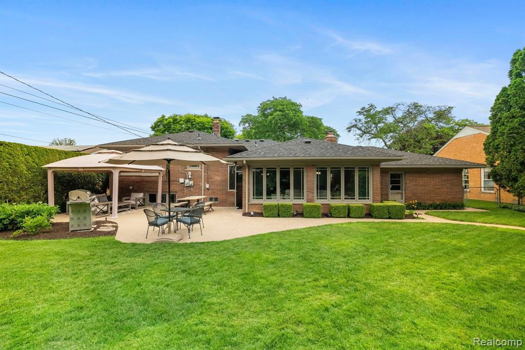 95 CRESTWOOD Drive, Grosse Pointe Shores, MI 48236 — Photo 54