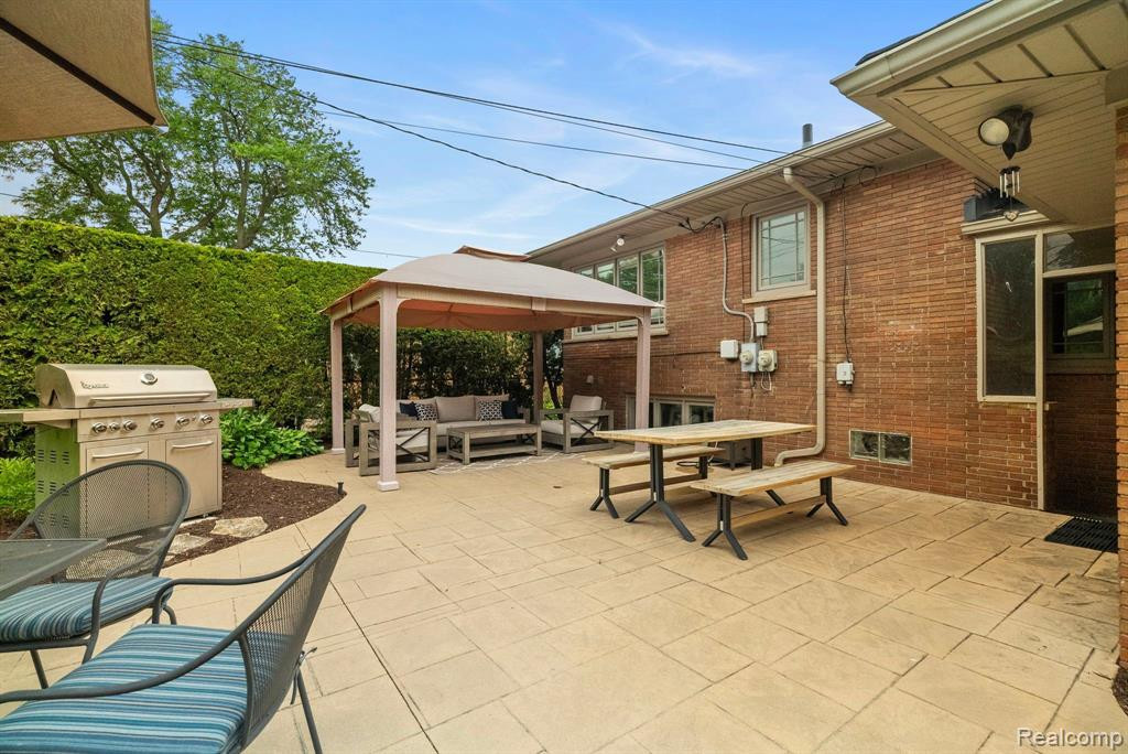 95 CRESTWOOD Drive, Grosse Pointe Shores, MI 48236 — Photo 58