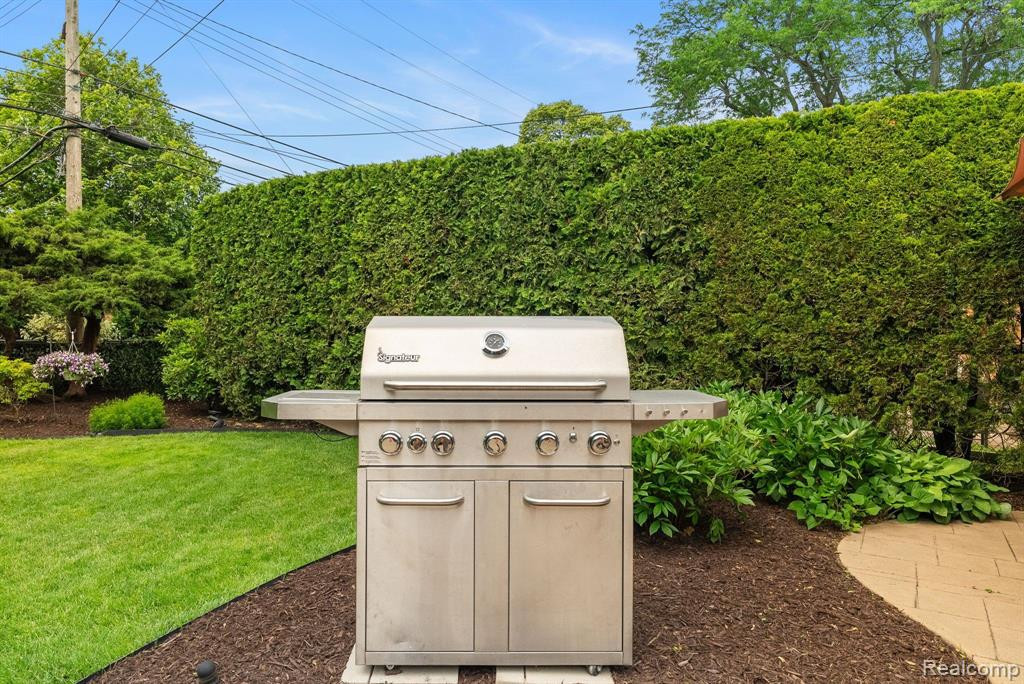 95 CRESTWOOD Drive, Grosse Pointe Shores, MI 48236 — Photo 59