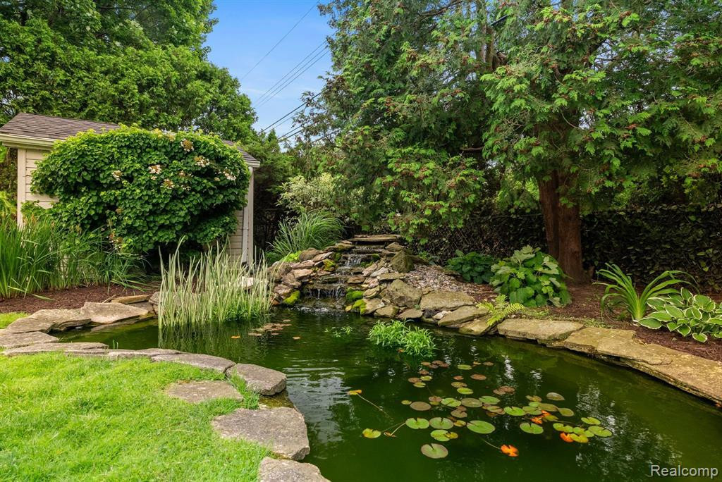 95 CRESTWOOD Drive, Grosse Pointe Shores, MI 48236 — Photo 61