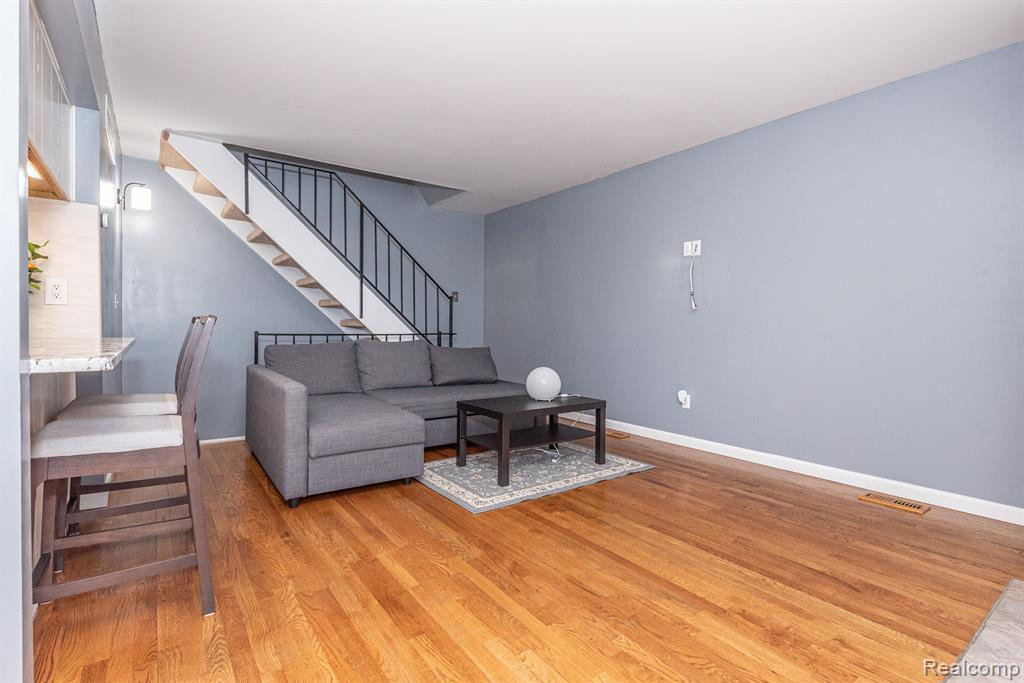 125 LAKE VILLAGE Drive, Walled Lake, MI 48390 — Photo 24