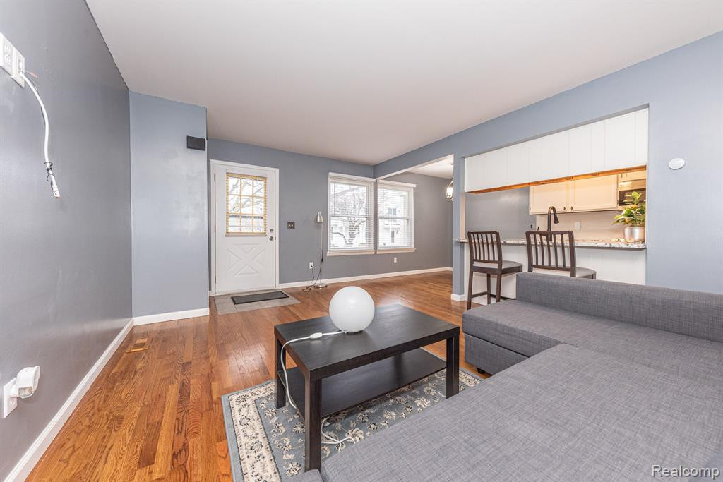 125 LAKE VILLAGE Drive, Walled Lake, MI 48390 — Photo 25