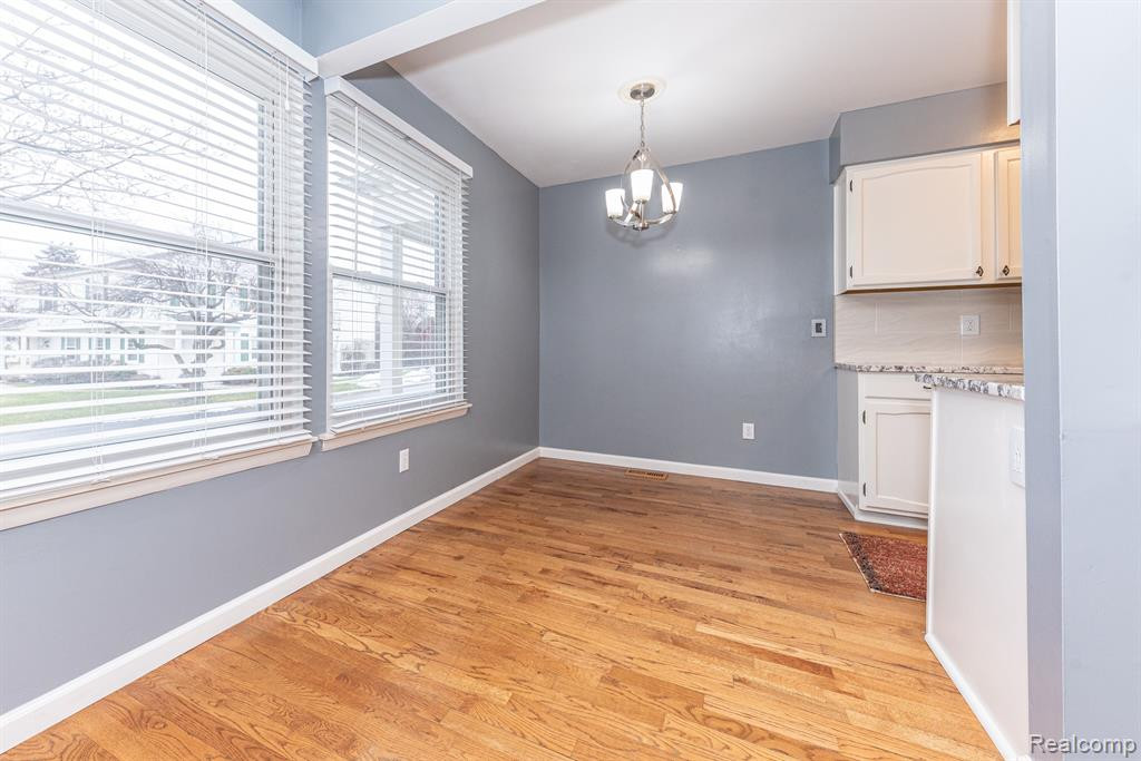 125 LAKE VILLAGE Drive, Walled Lake, MI 48390 — Photo 26