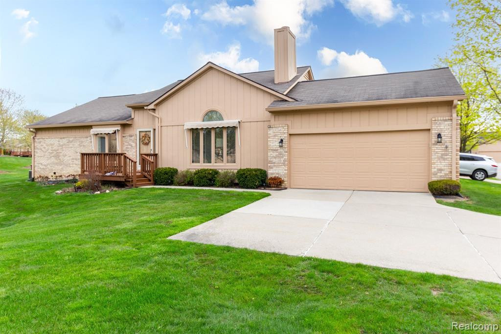 35134 KNOLLWOOD Lane, Farmington Hills, MI 48335 — Photo 2