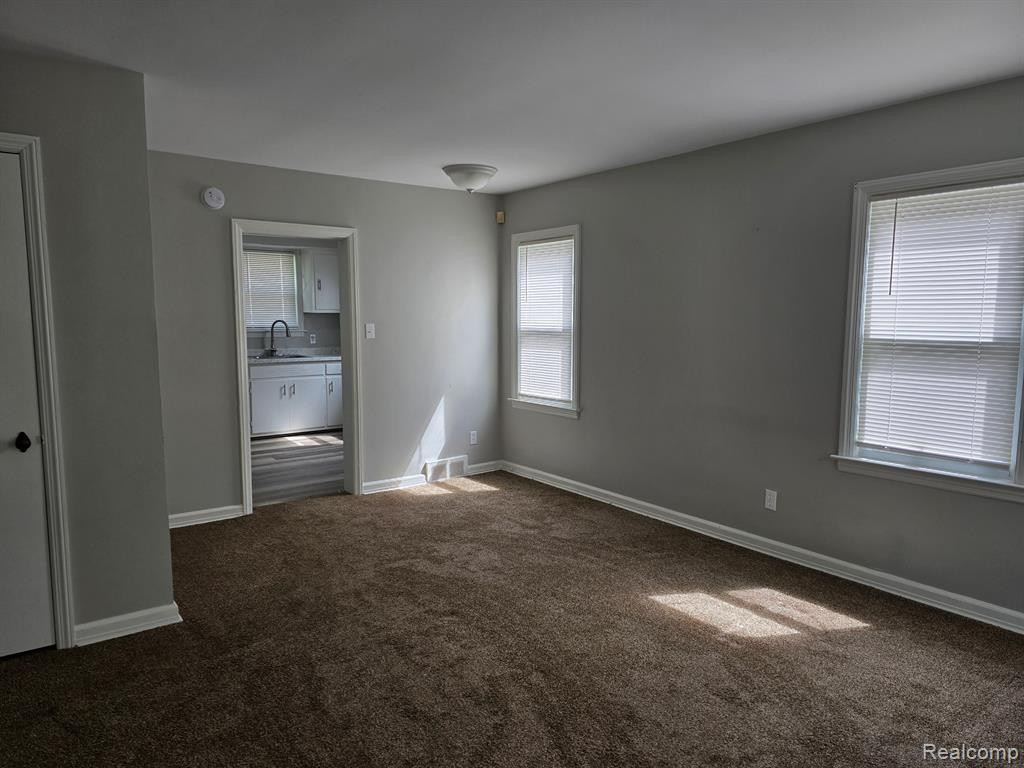 616 CAMPBELL Street, Flint, MI 48507 — Photo 5