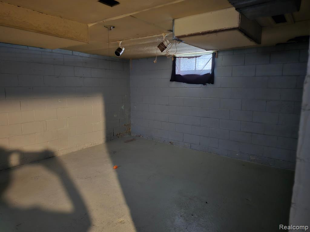 616 CAMPBELL Street, Flint, MI 48507 — Photo 14