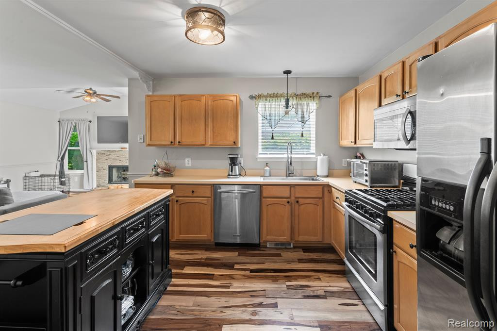 1617 NORTON CREEK Boulevard, Wixom, MI 48393 — Photo 16