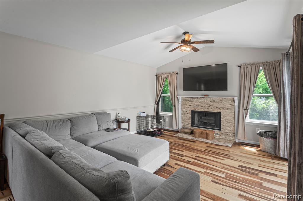 1617 NORTON CREEK Boulevard, Wixom, MI 48393 — Photo 18