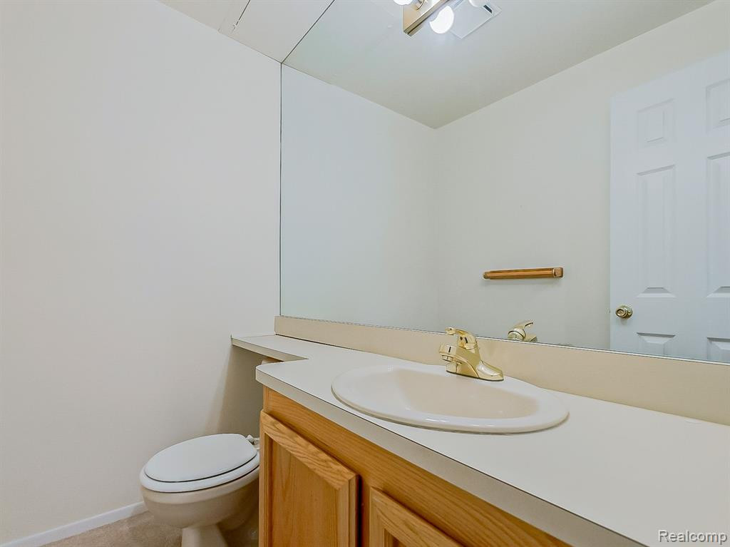 22260 PONDVIEW, Novi, MI — Photo 18