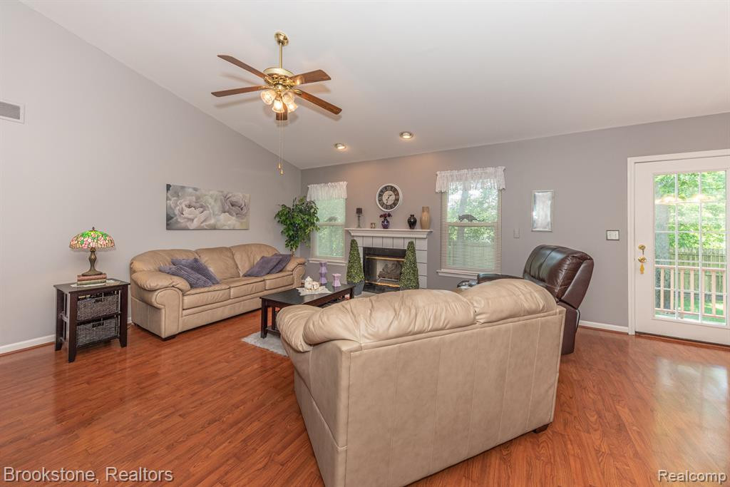 9056 COLONY PARK Drive, Ypsilanti, MI 48197 — Photo 14