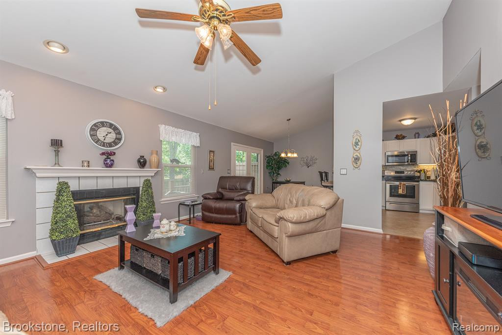 9056 COLONY PARK Drive, Ypsilanti, MI 48197 — Photo 16