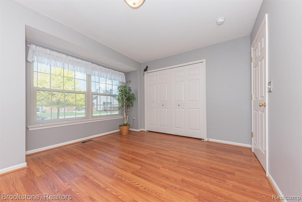 9056 COLONY PARK Drive, Ypsilanti, MI 48197 — Photo 22