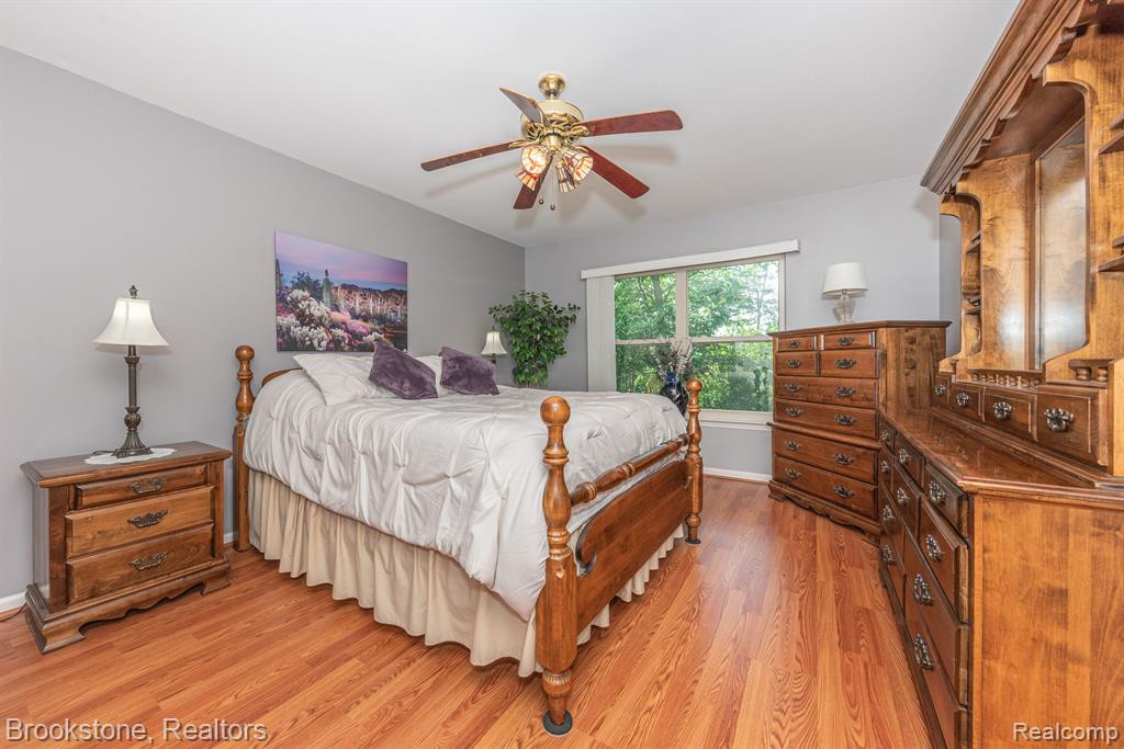 9056 COLONY PARK Drive, Ypsilanti, MI 48197 — Photo 24