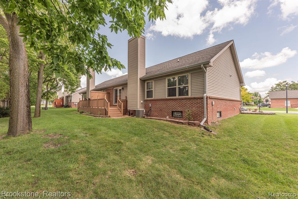 9056 COLONY PARK Drive, Ypsilanti, MI 48197 — Photo 33