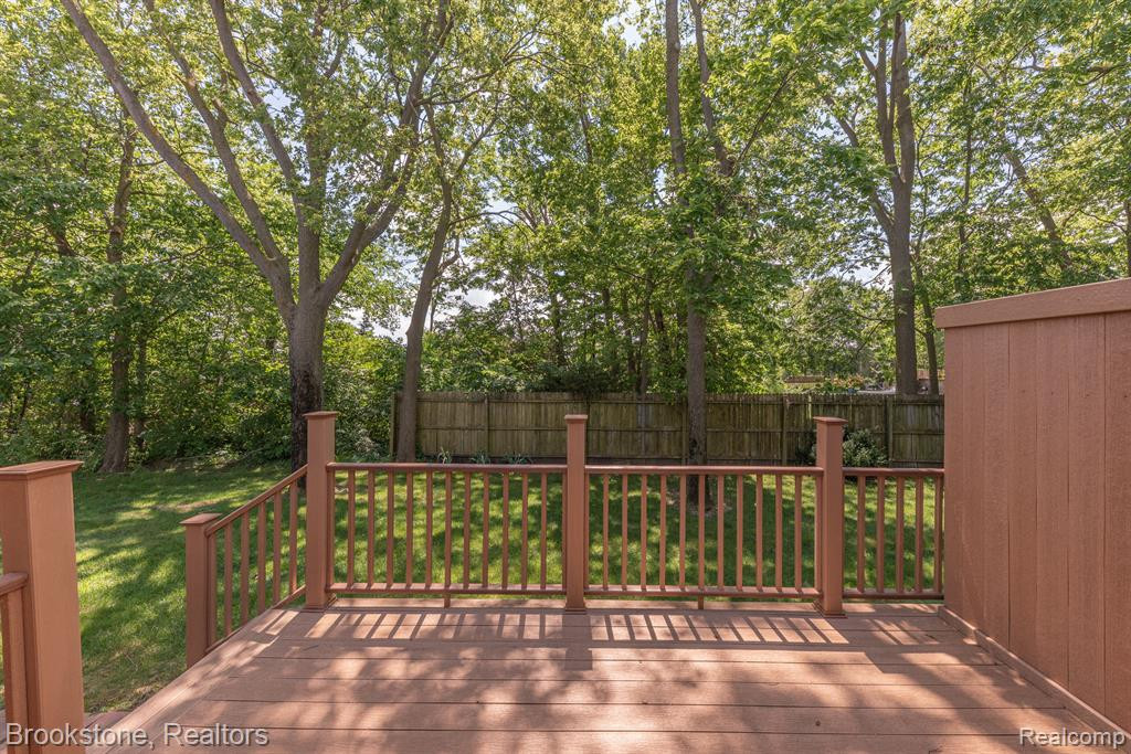 9056 COLONY PARK Drive, Ypsilanti, MI 48197 — Photo 36