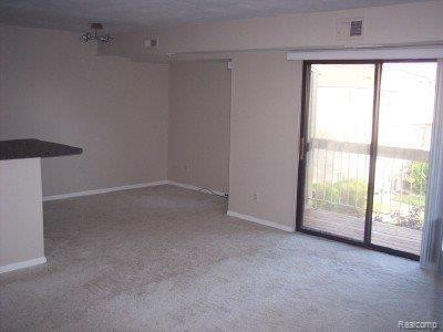 30535 W 14 Mile Road, 19, Farmington Hills, MI 48334 — Photo 4
