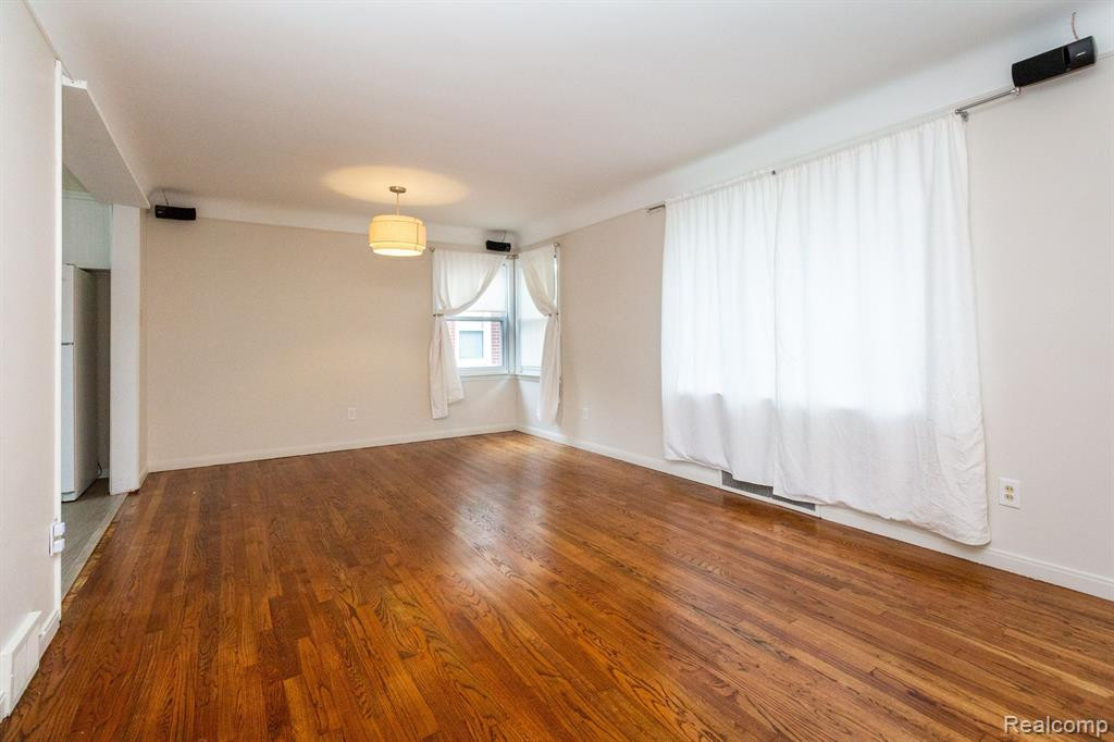 6354 KOLB Avenue, Allen Park, MI 48101 — Photo 6