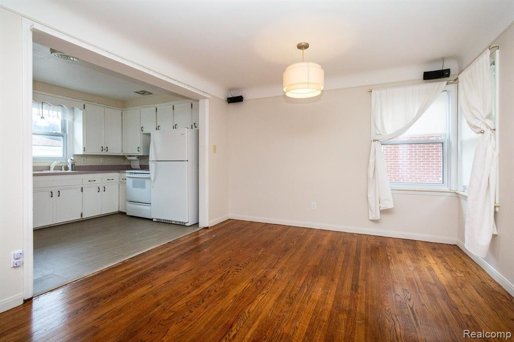 6354 KOLB Avenue, Allen Park, MI 48101 — Photo 8