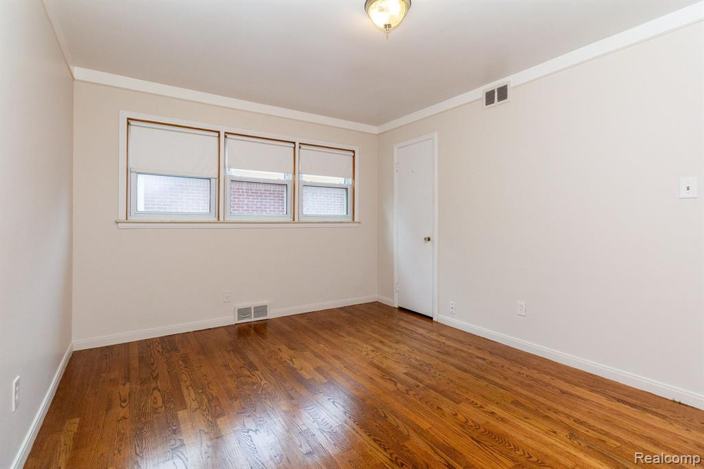 6354 KOLB Avenue, Allen Park, MI 48101 — Photo 19