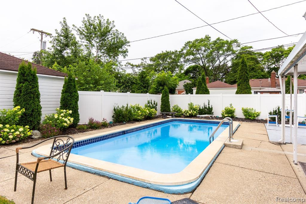 6354 KOLB Avenue, Allen Park, MI 48101 — Photo 27