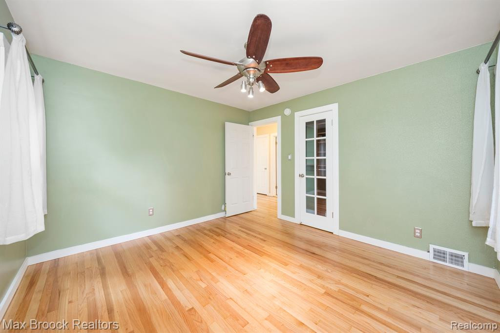 716 E LA SALLE Avenue, Royal Oak, MI 48073 — Photo 15