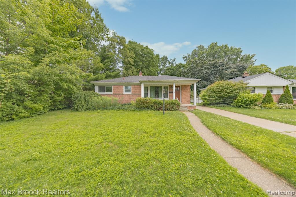 716 E LA SALLE Avenue, Royal Oak, MI 48073 — Photo 18