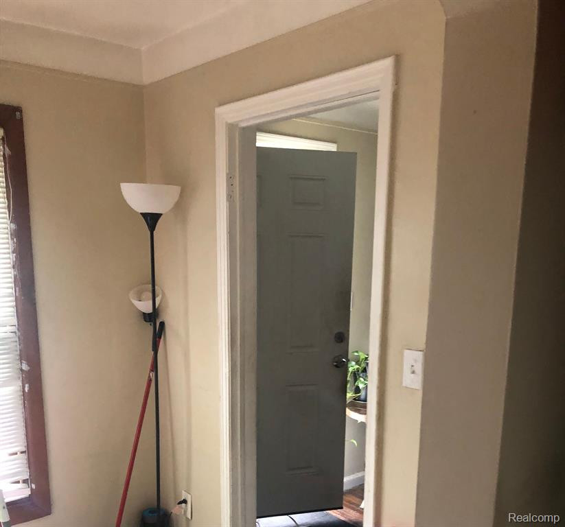 6817 WARWICK Street, Detroit, MI 48228 — Photo 8