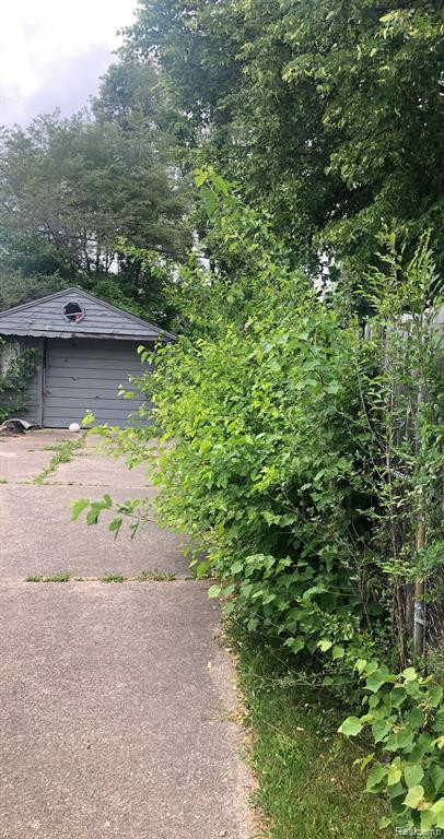 6817 WARWICK Street, Detroit, MI 48228 — Photo 16