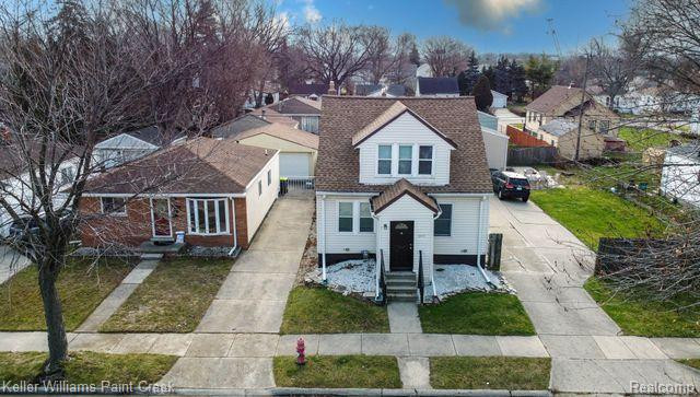399 W HUDSON Avenue, Madison Heights, MI 48071 — Photo 2