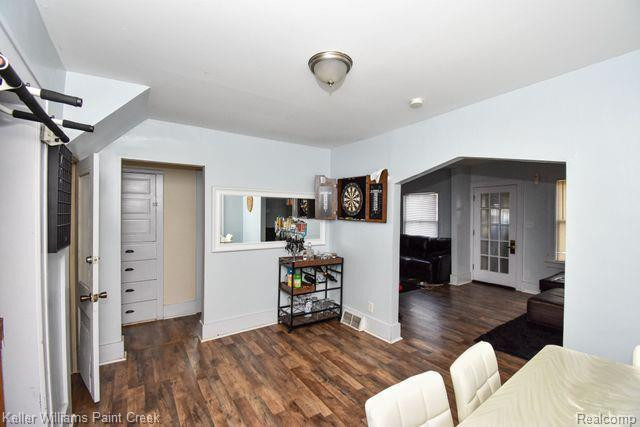 399 W HUDSON Avenue, Madison Heights, MI 48071 — Photo 12