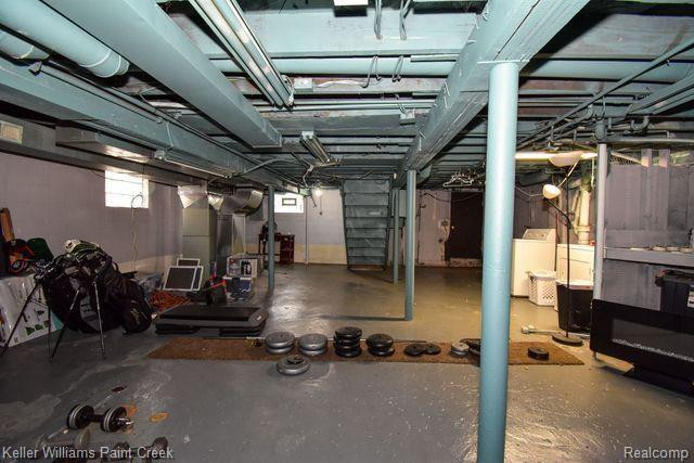 399 W HUDSON Avenue, Madison Heights, MI 48071 — Photo 34