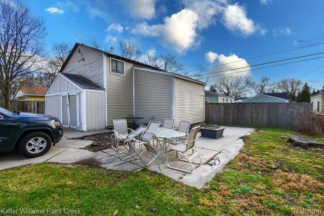 399 W HUDSON Avenue, Madison Heights, MI 48071 — Photo 39