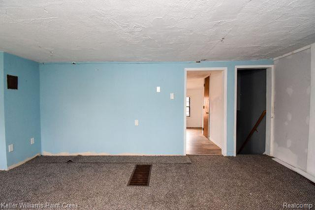 399 W HUDSON Avenue, Madison Heights, MI 48071 — Photo 43