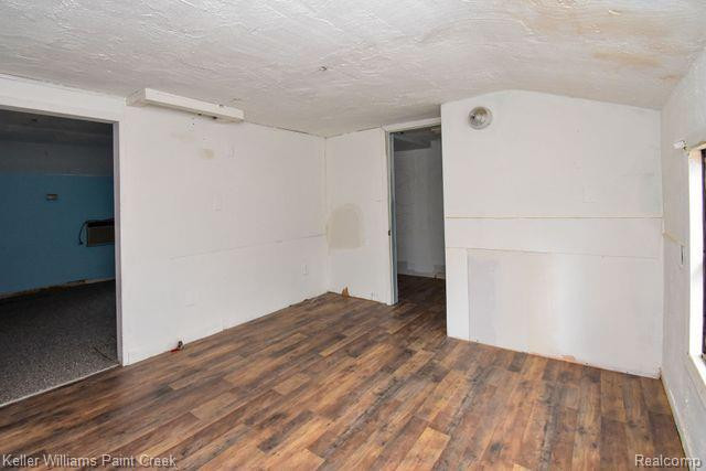 399 W HUDSON Avenue, Madison Heights, MI 48071 — Photo 47