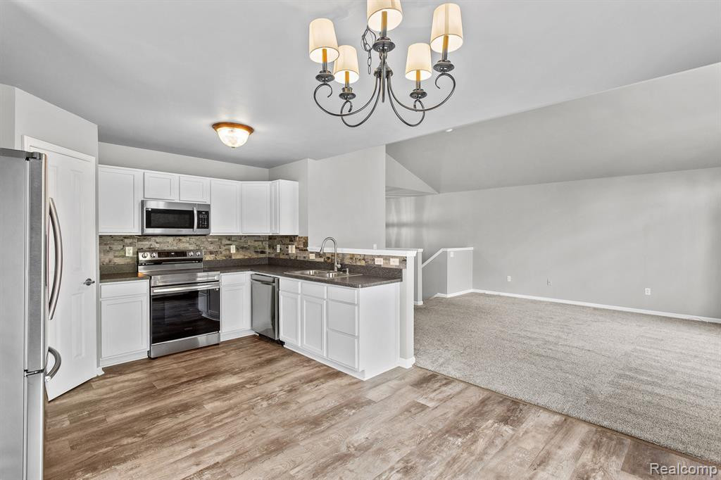 3975 NORWICH Drive, Canton, MI 48188 — Photo 4