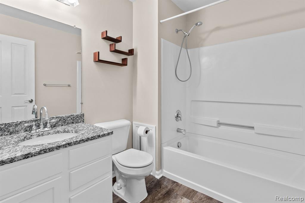 3975 NORWICH Drive, Canton, MI 48188 — Photo 8