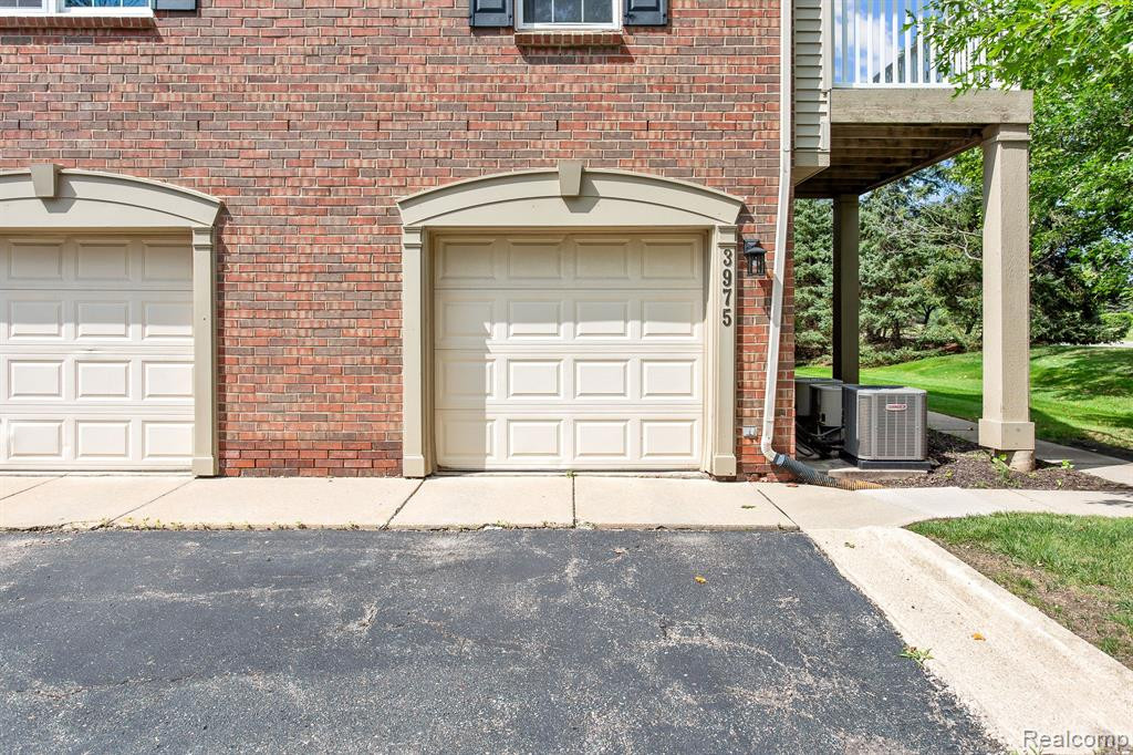 3975 NORWICH Drive, Canton, MI 48188 — Photo 13