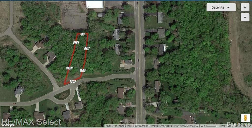 7042 SARATOGA Drive, Flint, MI 48532 — front exterior