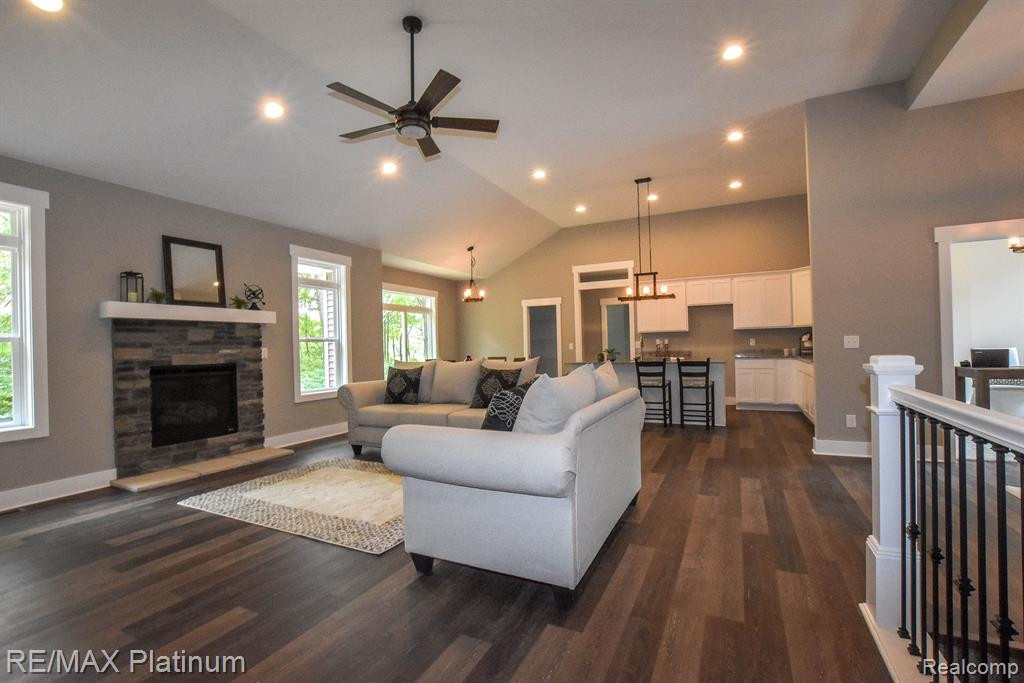 49 Candlelight Court, Brighton, MI 48114 — Photo 13