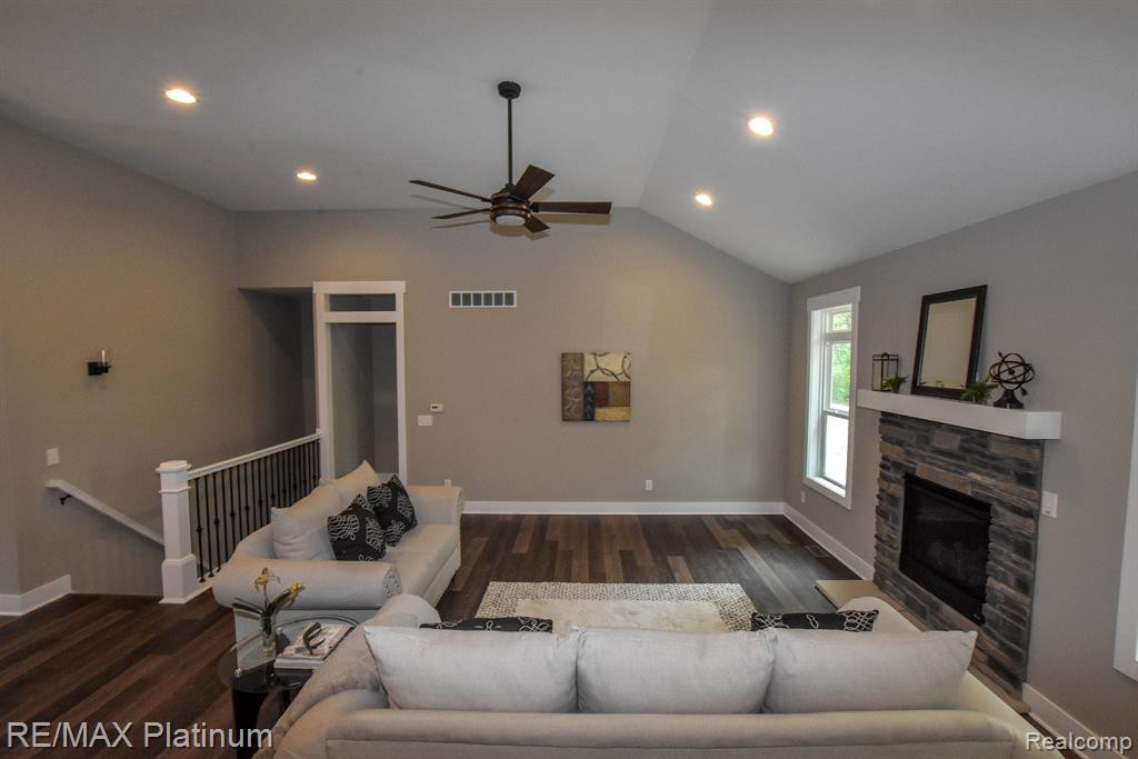 49 Candlelight Court, Brighton, MI 48114 — Photo 15
