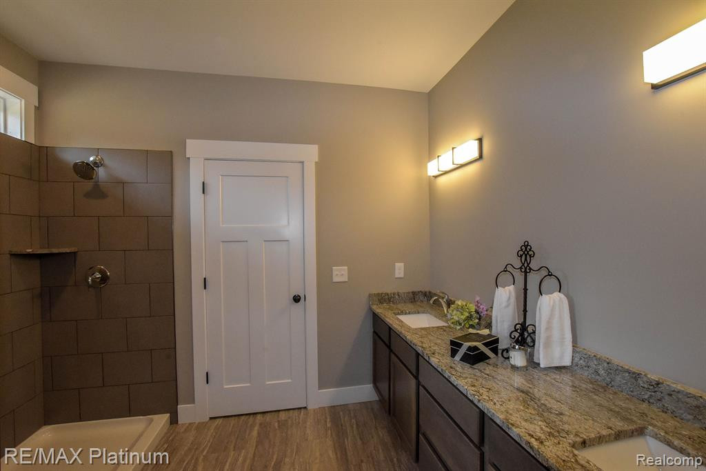 49 Candlelight Court, Brighton, MI 48114 — Photo 25