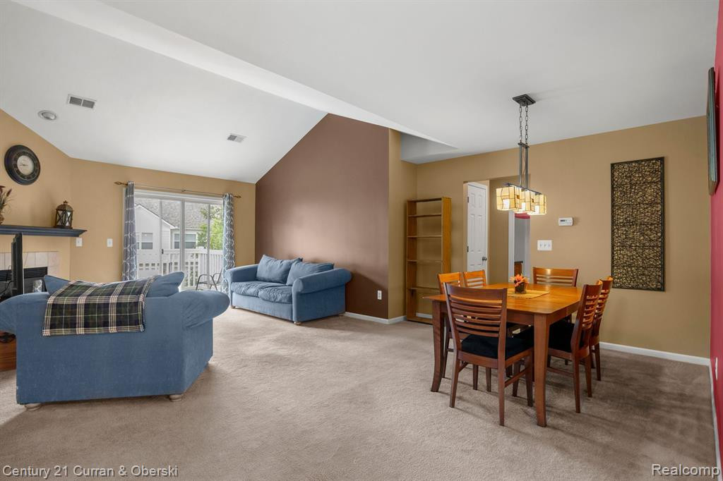 739 CREEKSTONE Lane, Chelsea, MI 48118 — Photo 6