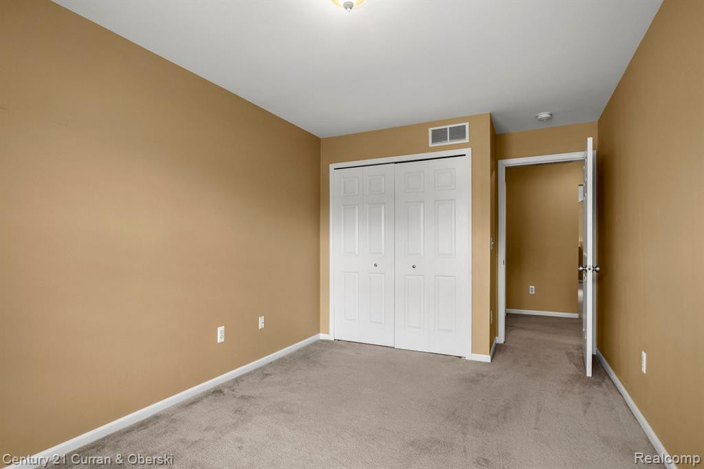739 CREEKSTONE Lane, Chelsea, MI 48118 — Photo 10