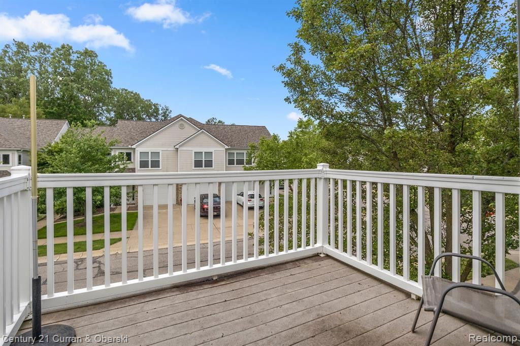 739 CREEKSTONE Lane, Chelsea, MI 48118 — Photo 16