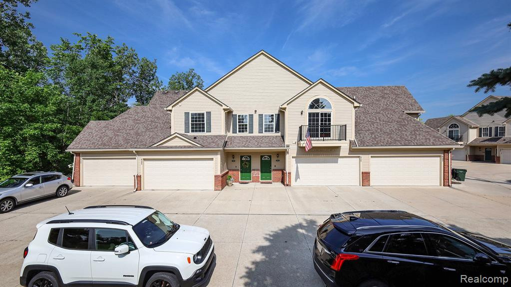 7864 MARIE Drive, Shelby Twp, MI 48316 — Photo 3