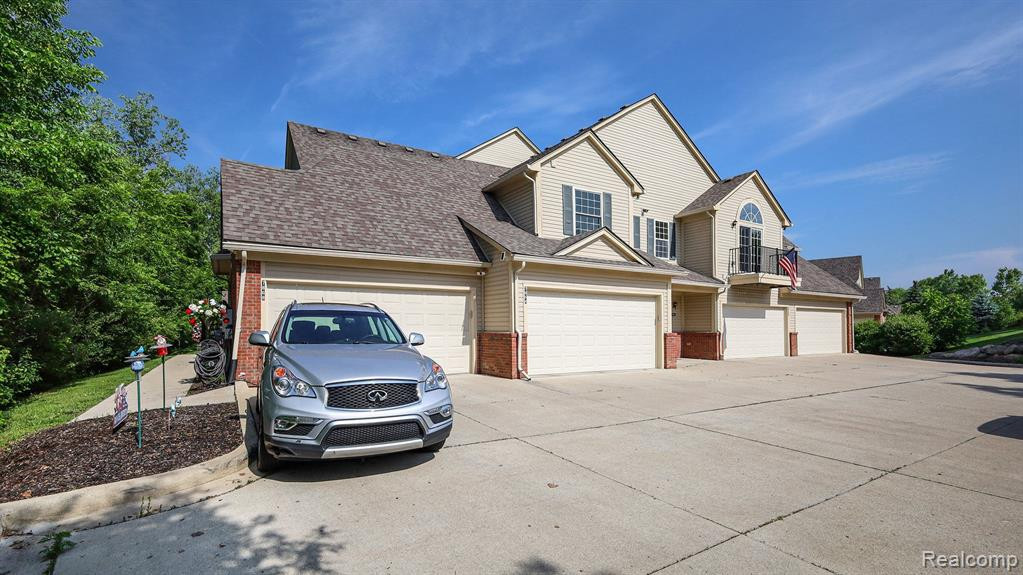 7864 MARIE Drive, Shelby Twp, MI 48316 — Photo 4