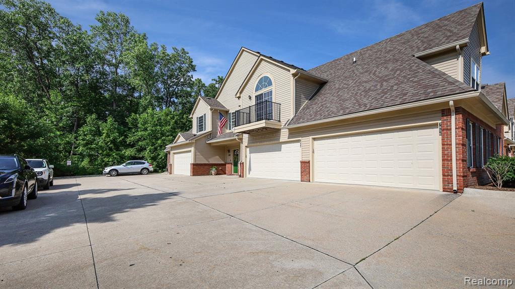 7864 MARIE Drive, Shelby Twp, MI 48316 — Photo 6