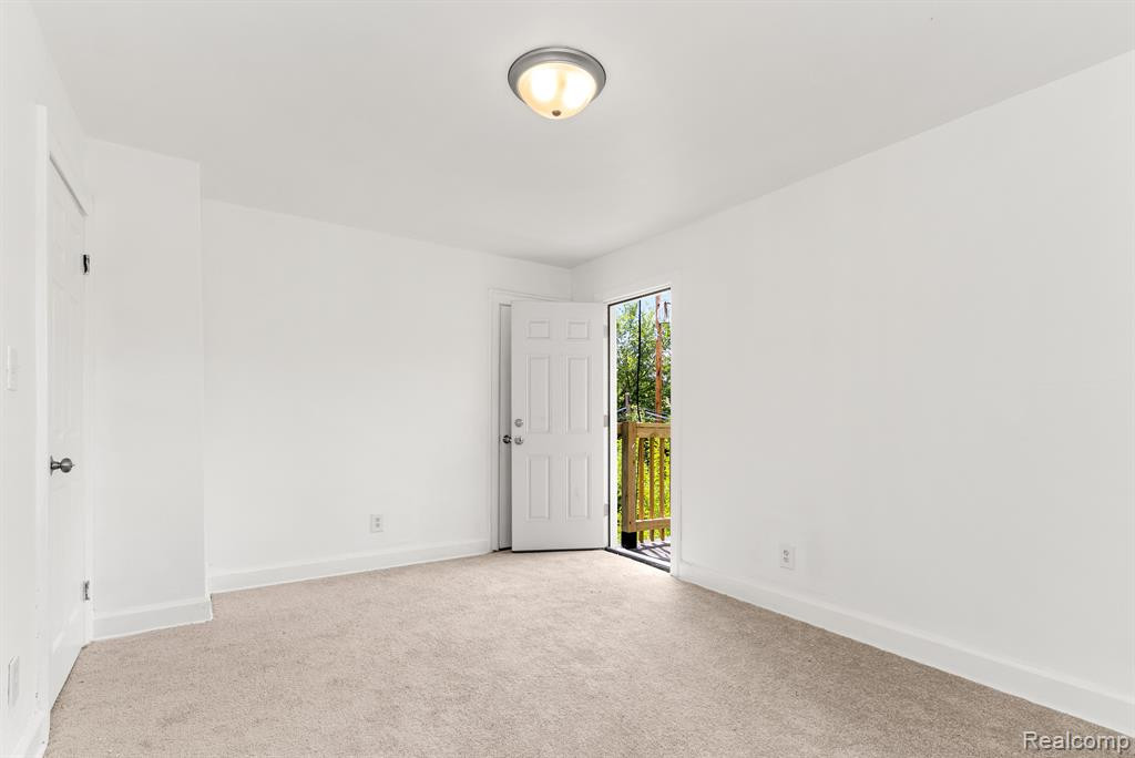 5581 DREXEL Street, Detroit, MI 48213 — Photo 9